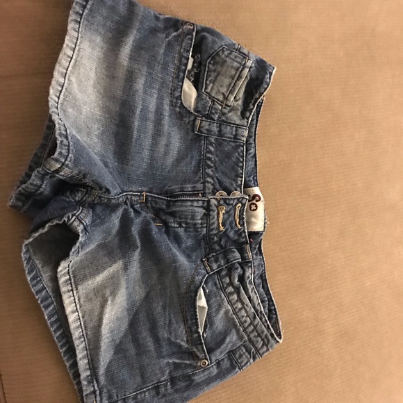 SO Pants - SO women’s shorts